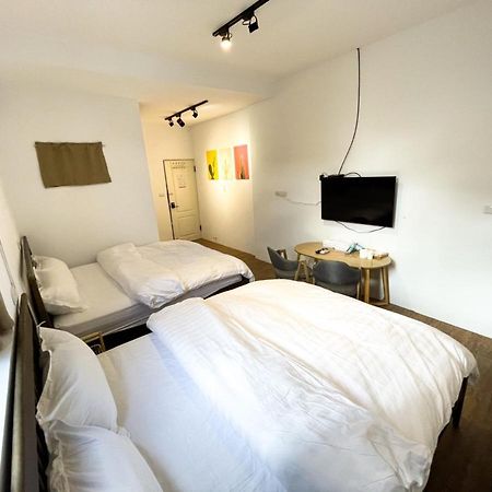 Small Island Homestay Tainan Bagian luar foto
