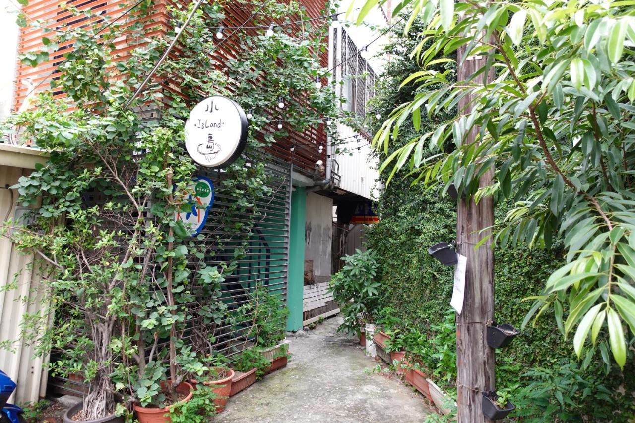 Small Island Homestay Tainan Bagian luar foto
