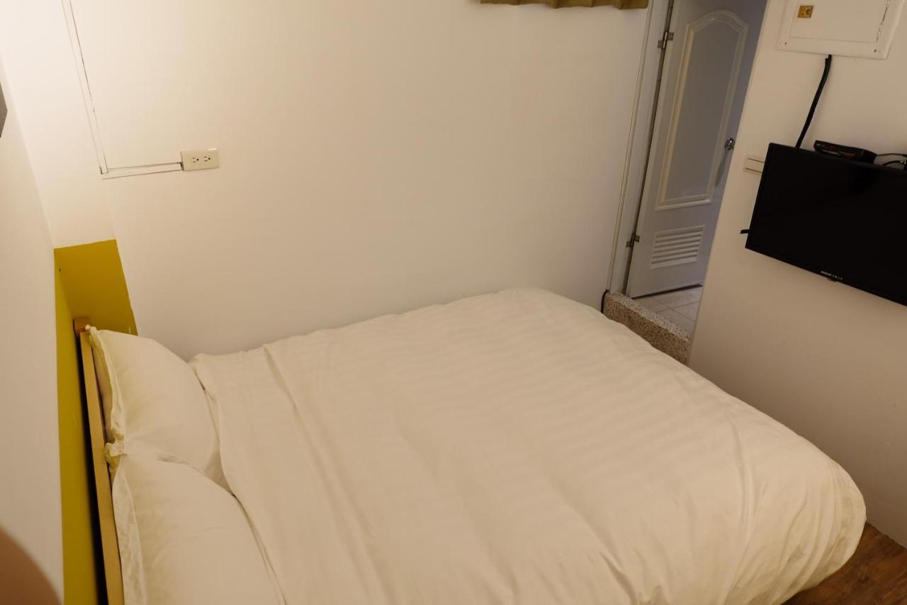 Small Island Homestay Tainan Bagian luar foto
