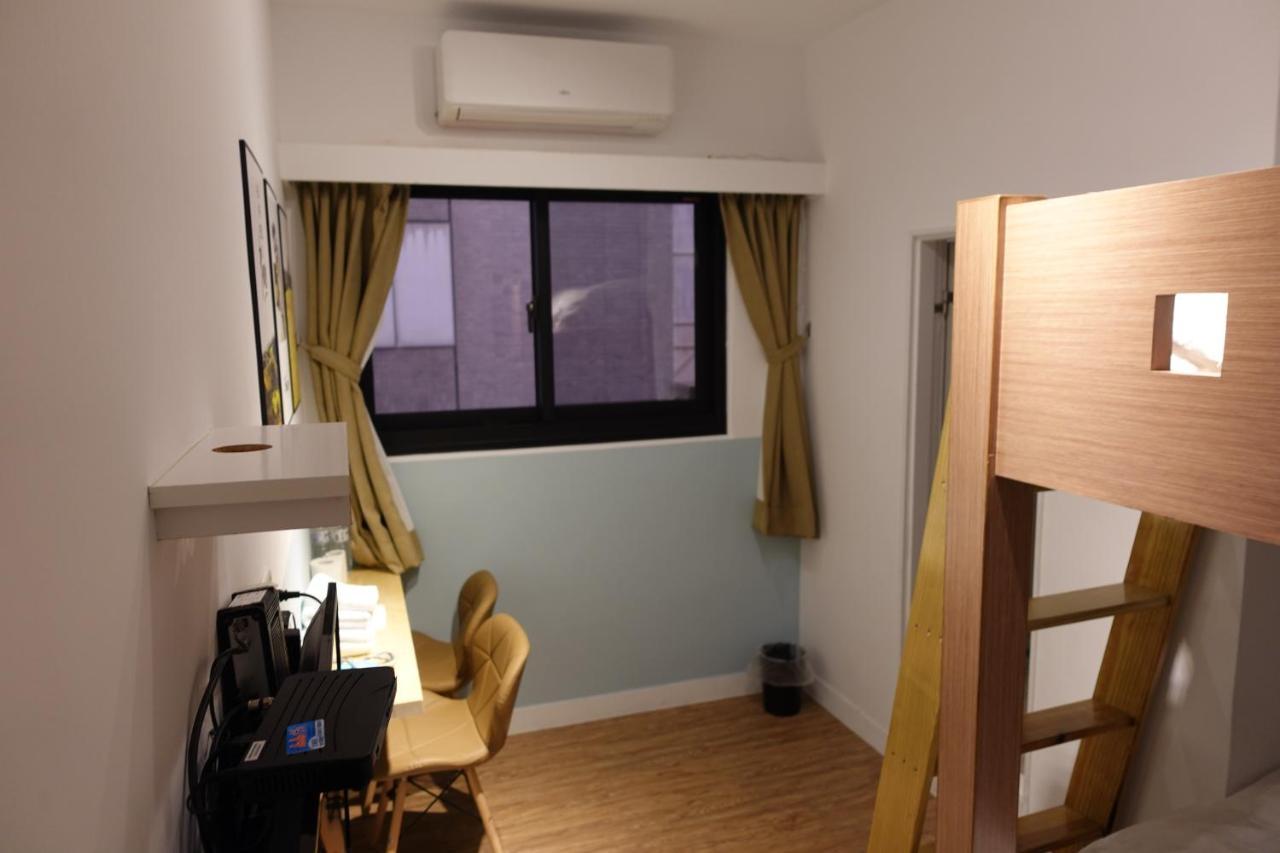 Small Island Homestay Tainan Bagian luar foto