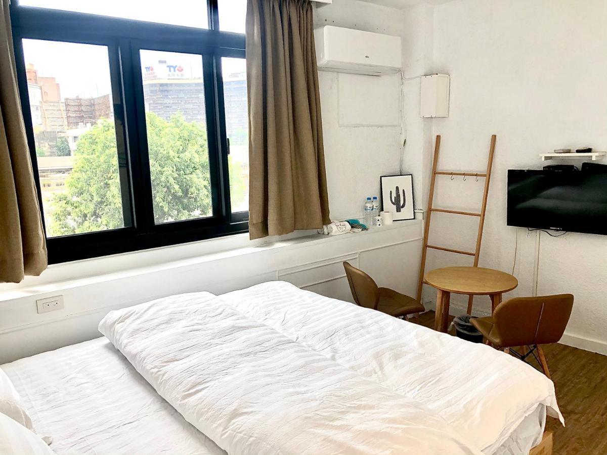 Small Island Homestay Tainan Bagian luar foto