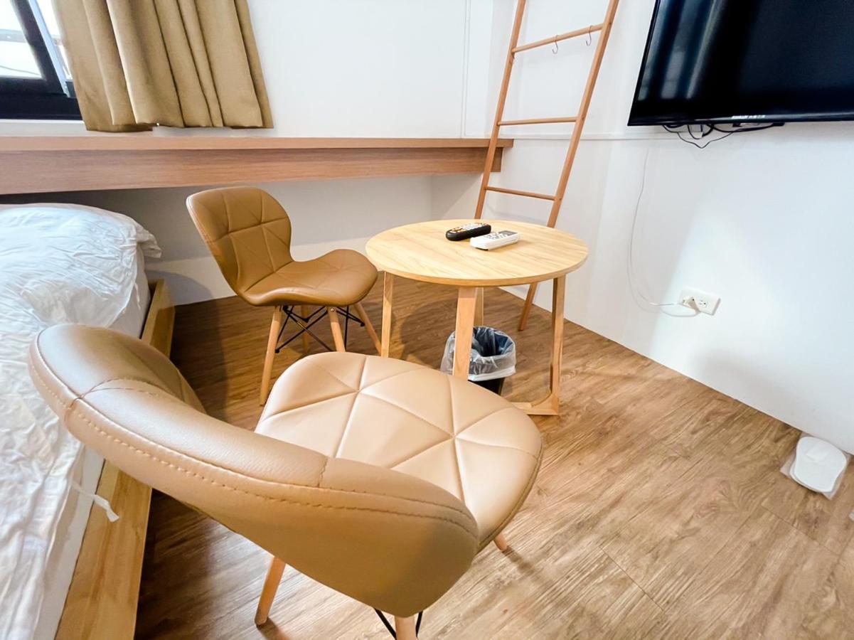 Small Island Homestay Tainan Bagian luar foto
