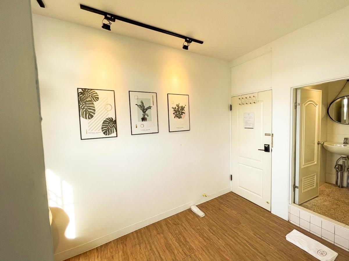 Small Island Homestay Tainan Bagian luar foto