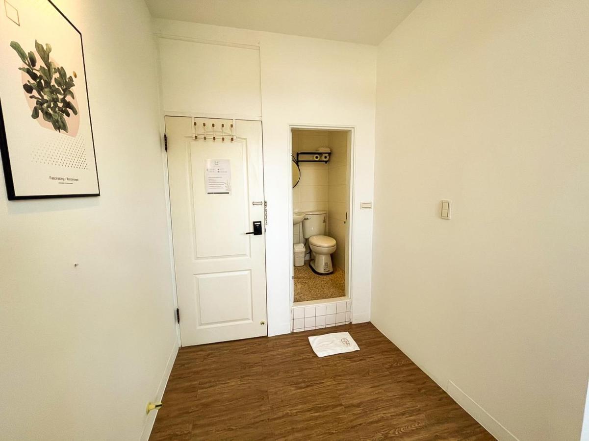Small Island Homestay Tainan Bagian luar foto