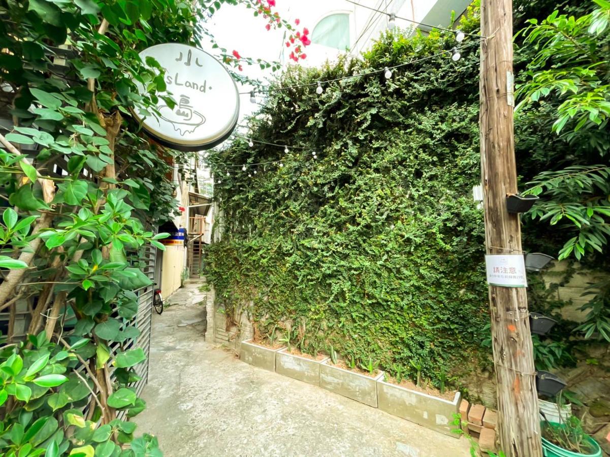 Small Island Homestay Tainan Bagian luar foto