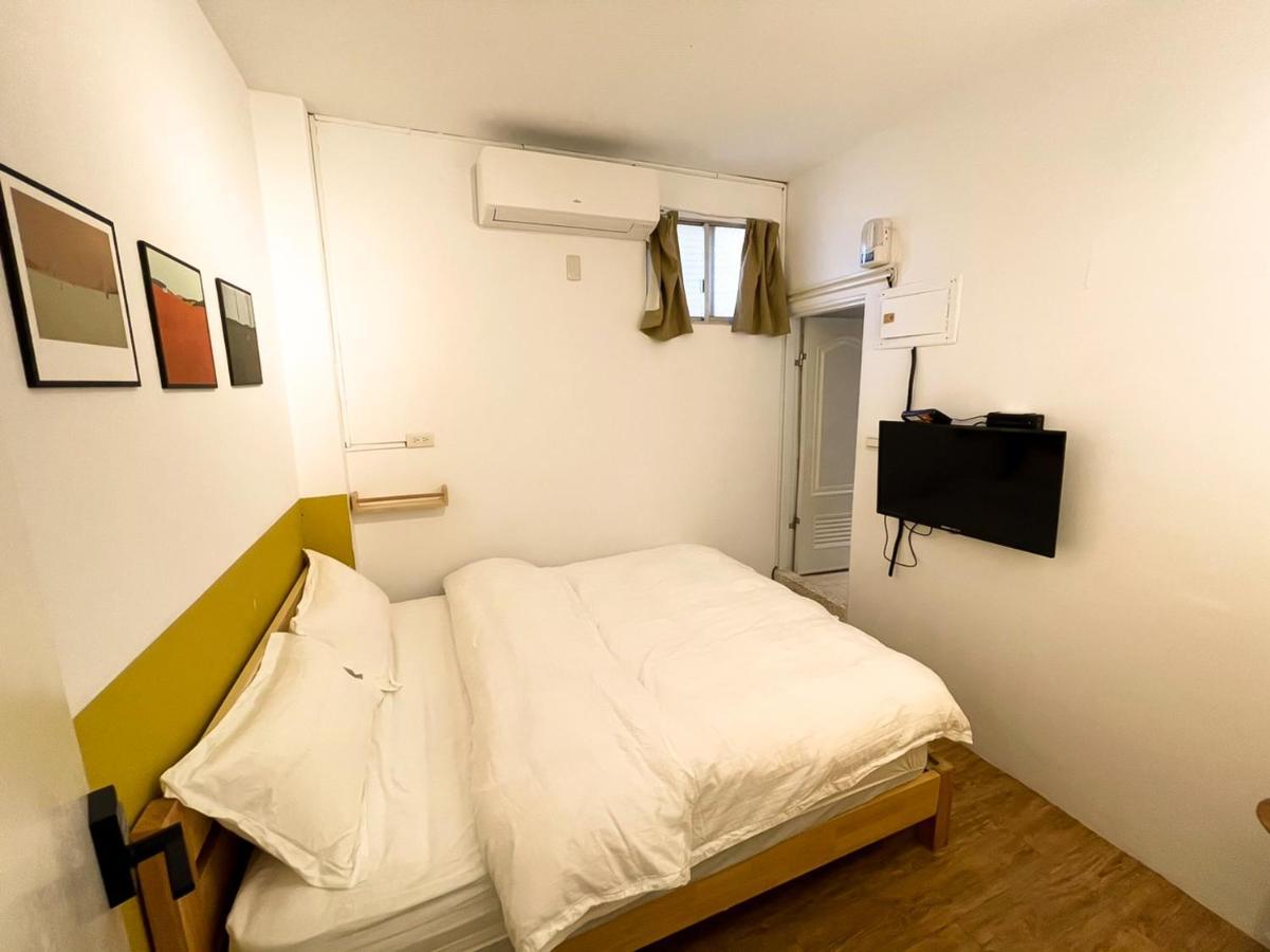 Small Island Homestay Tainan Bagian luar foto