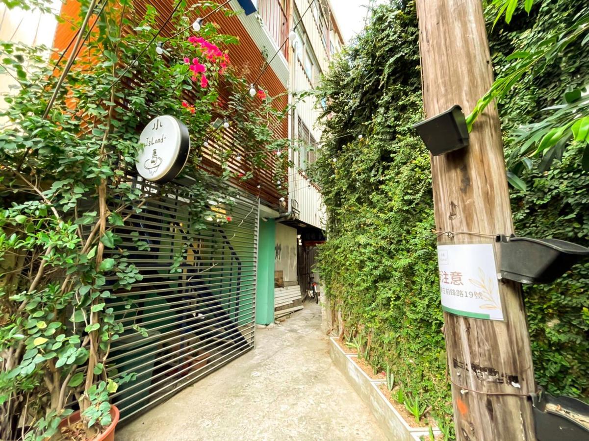 Small Island Homestay Tainan Bagian luar foto